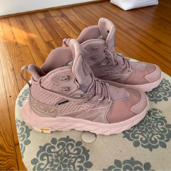 Hoka Women's Anacapa Mid GTX hiking boots in the color Pale Mauve/Pink - Picture 1 of 8